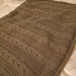 Pottery Barn 48" X 56" Heavy Lined Green Knitted Throw